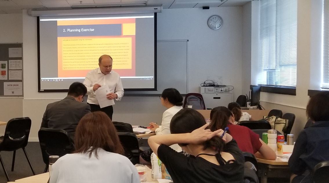 AsiaEdit Runs Academic Writing Workshop For Doctoral Students At SHTM, PolyU